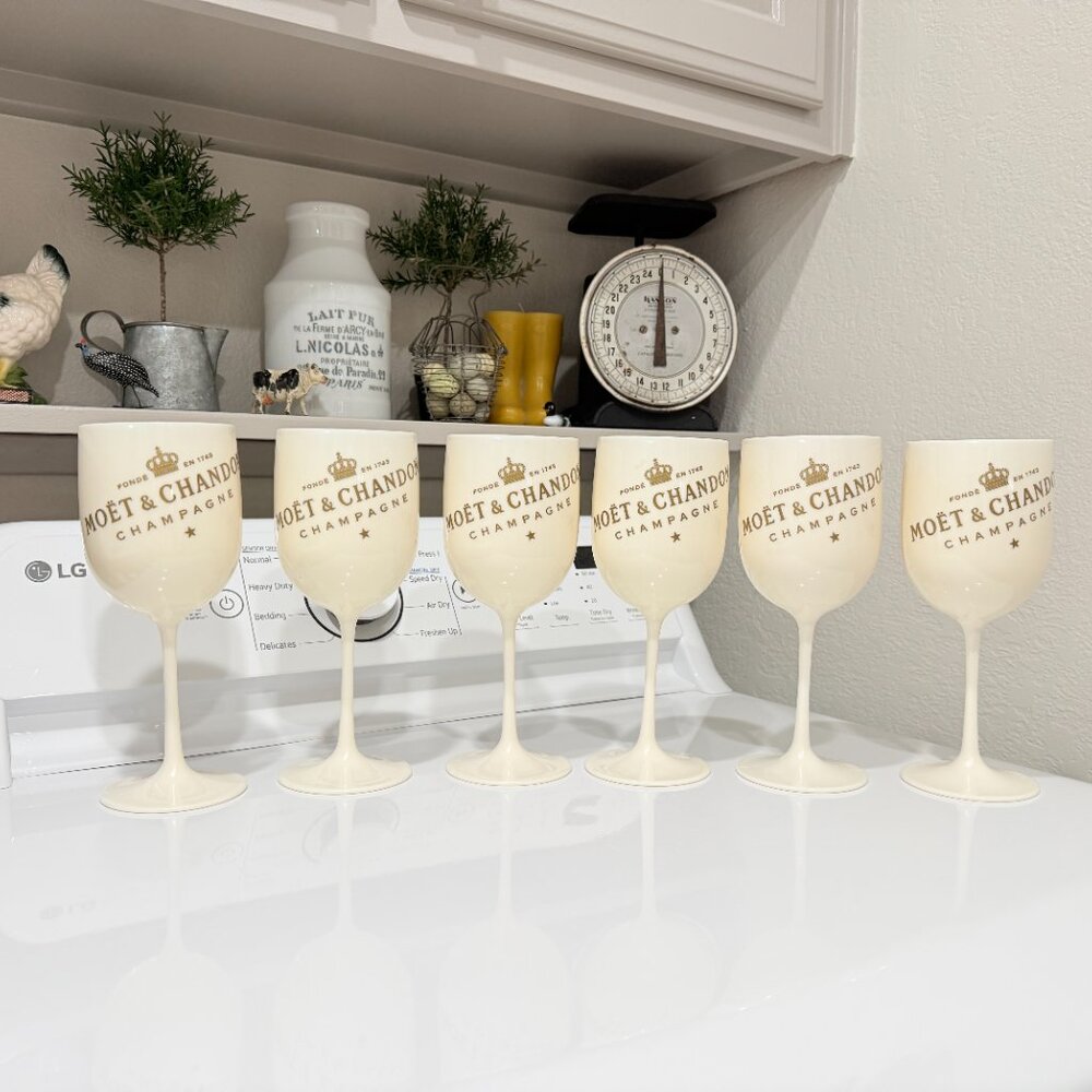 6 Vintage Moet & Chandon Ice Imperial Cream & Gold Acrylic Champagne Goblets - Picture 5 of 17